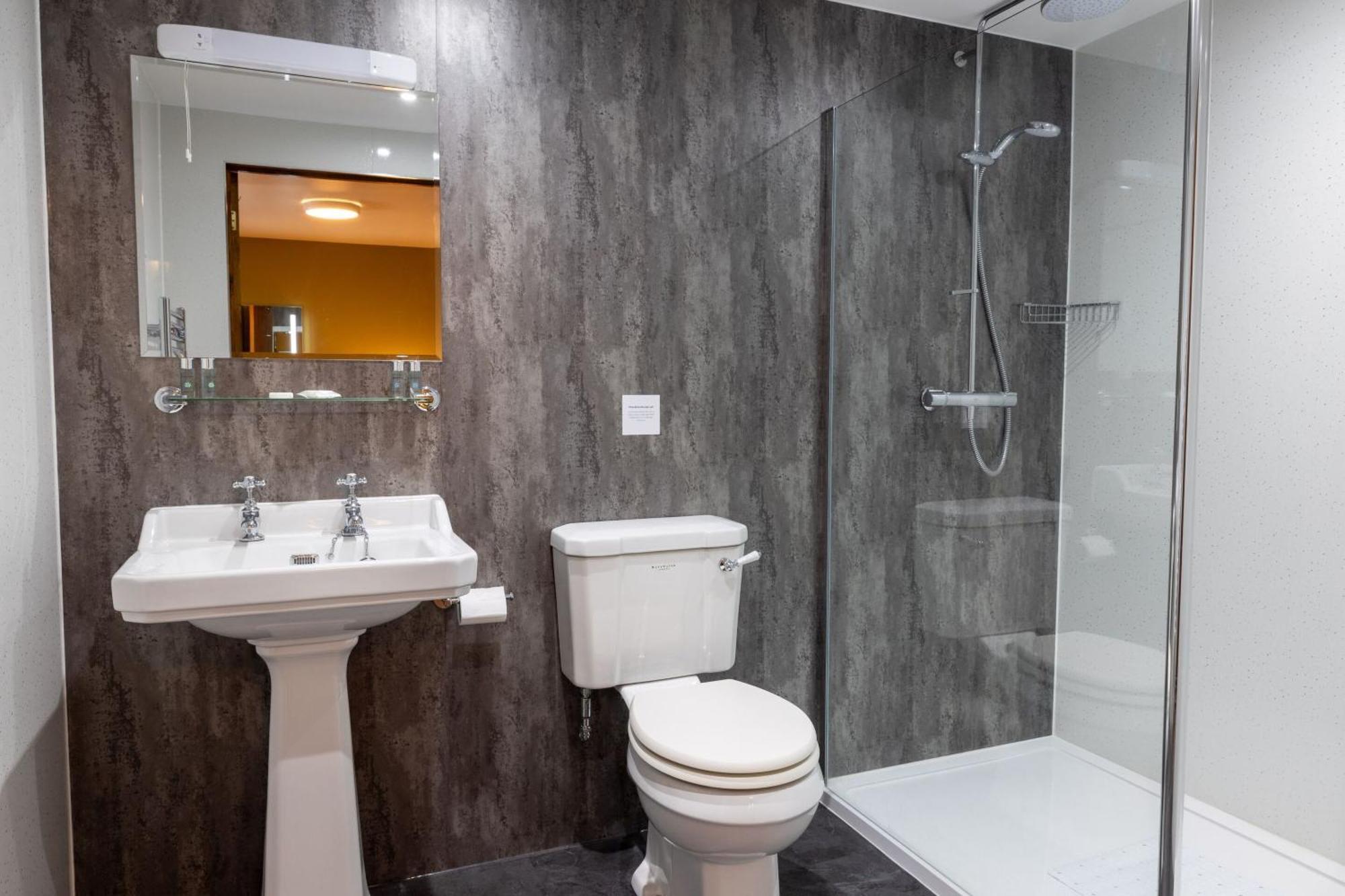The Warehouse Hotel Yeovil Room photo